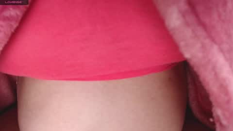 Snapshot of shopiagarcia_ chatting on 03.10.25 lamai online show from 03.10.25