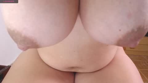 Snapshot of shopiagarcia_ chatting on 09.11.25 lamai online show from 09.11.25