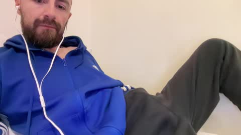 Snapshot of show_jizzness chatting on 02.18.25 show_jizzness online show from 02.18.25