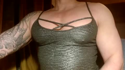 Snapshot of show_on_for_you chatting on 11.02.25 show_on_for_you online show from 11.02.25