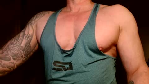 Snapshot of show_on_for_you chatting on 02.01.26 show_on_for_you online show from 02.01.26