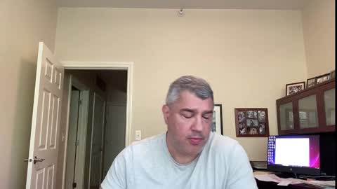 Chicago Guy online show from 09.08.25