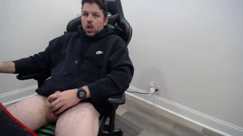 Snapshot of shroomhead5 chatting on 02.12.25 shroom online show from 02.12.25