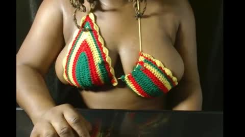 Snapshot of shuga05 chatting on 09.10.25 Shuga online show from 09.10.25