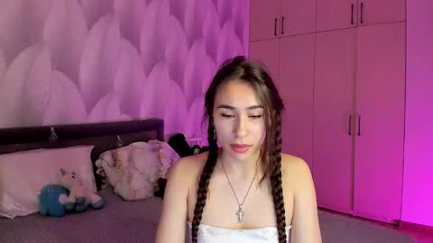 Mika online show from 12.20.24