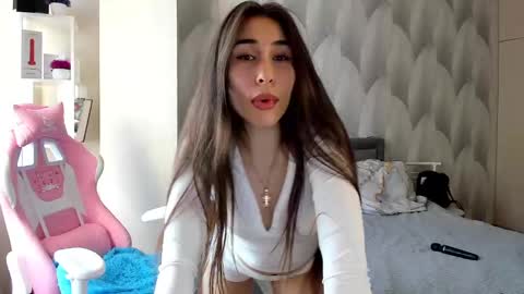 Mika online show from 01.15.25