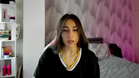 Mika online show from 01.19.25