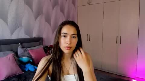 Mika online show from 09.15.25