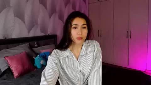 Mika online show from 10.26.25