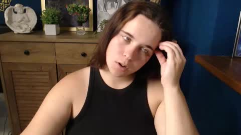 Snapshot of shy_lil chatting on 09.11.25 shy_lil online show from 09.11.25