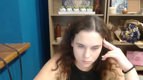 Snapshot of shy_lil chatting on 09.24.25 shy_lil online show from 09.24.25