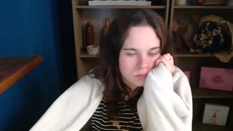 Snapshot of shy_lil chatting on 10.02.25 shy_lil online show from 10.02.25