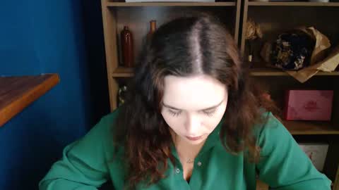 Snapshot of shy_lil chatting on 10.14.25 shy_lil online show from 10.14.25