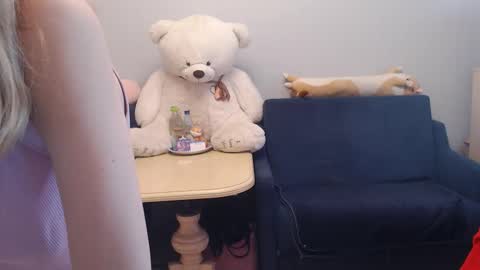 Snapshot of shy_moony chatting on 02.03.26 just Alex online show from 02.03.26