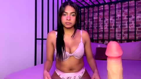 Snapshot of shy_nala chatting on 05.19.26 shy_nala online show from 05.19.26
