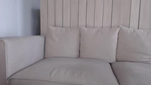 Snapshot of shy_schoolgirl_ chatting on 02.02.25 shy_schoolgirl_ online show from 02.02.25