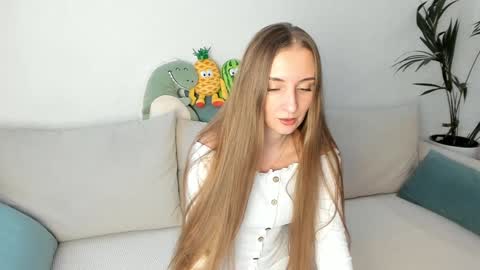 Anna online show from 12.04.24