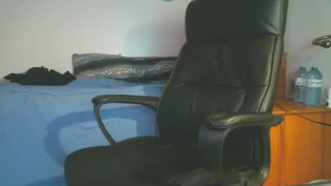 shyboyhugecum2020 online show from 10.14.25