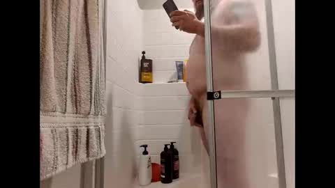 Snapshot of shyguycurious5 chatting on 10.24.25 shyguycurious5 online show from 10.24.25