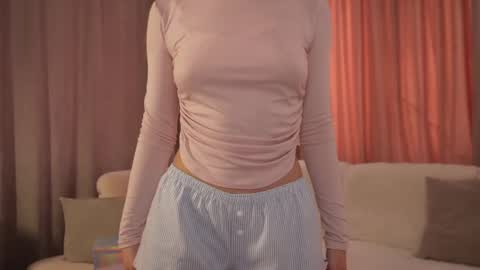 Snapshot of shytany chatting on 04.16.26 Tanya online show from 04.16.26