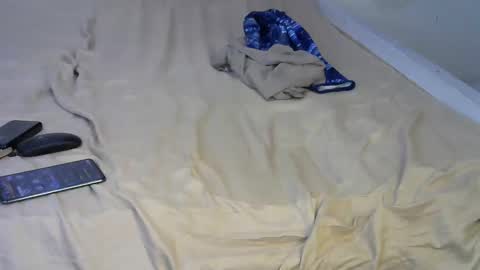 Snapshot of sidechik_18 chatting on 03.10.25 Charming pie online show from 03.10.25