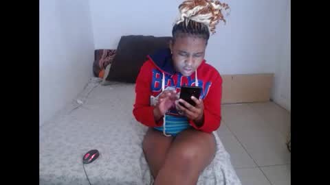 Snapshot of sieannabrown chatting on 11.28.25 sieannabrown online show from 11.28.25