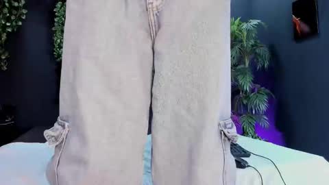 Snapshot of siena_morales__ chatting on 02.20.25 SIENA MORALES online show from 02.20.25