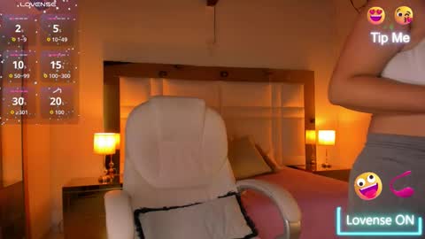 Sienna  online show from 11.13.25