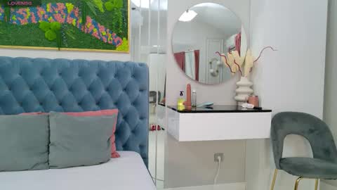 Sienna online show from 09.28.25