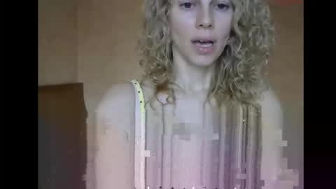 Snapshot of signorediascona chatting on 03.22.26 Malina online show from 03.22.26