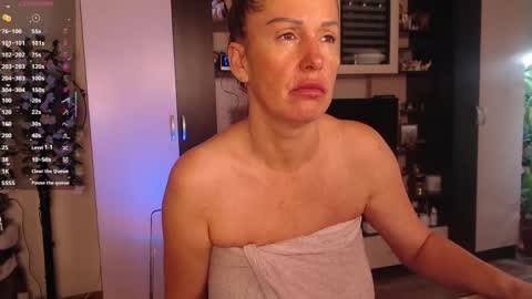 Snapshot of silenaa_sloussen chatting on 09.16.25 silenaa_sloussen online show from 09.16.25