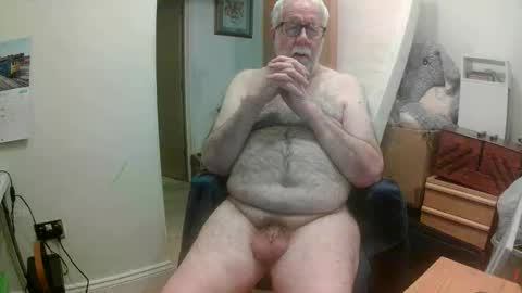 Snapshot of sillyoldman45221063 chatting on 04.05.26 sillyoldman45221063 online show from 04.05.26