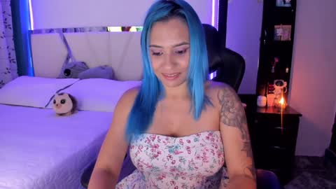   powder    online show from 02.02.25