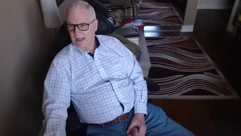 Snapshot of silverfoxmps chatting on 12.03.24 silverfox online show from 12.03.24