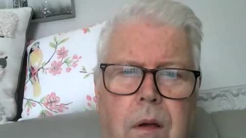 Snapshot of silverfoxpauly chatting on 09.24.25 silverfoxpauly online show from 09.24.25