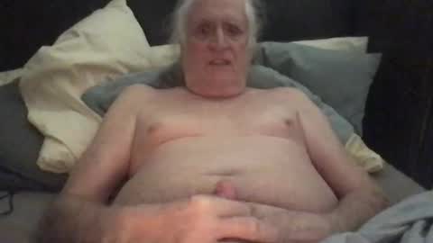 Snapshot of silverliam chatting on 10.21.25 Liam online show from 10.21.25