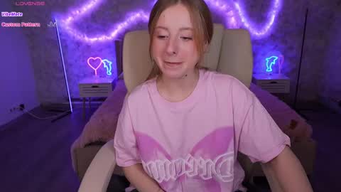 Snapshot of silverrmoon chatting on 03.01.25 Kristina Kris online show from 03.01.25