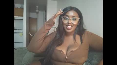 Snapshot of siminfox chatting on 09.25.25 Simin Fox online show from 09.25.25