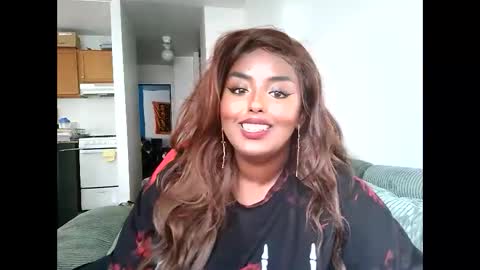 Snapshot of siminfox chatting on 10.02.25 Simin Fox online show from 10.02.25