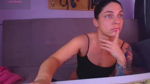 simona_moonshine online show from 04.19.26