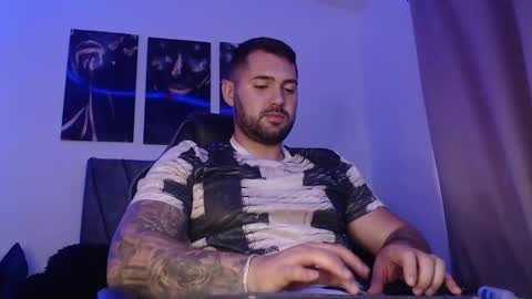 Snapshot of simonbeck chatting on 01.17.25 Simon online show from 01.17.25