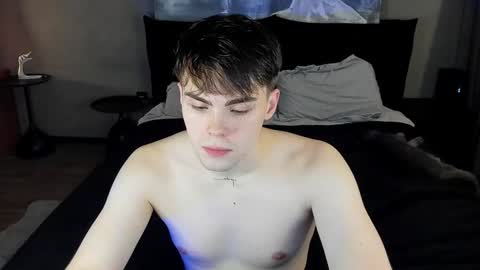 Snapshot of simonwnl chatting on 12.06.24 Simon online show from 12.06.24