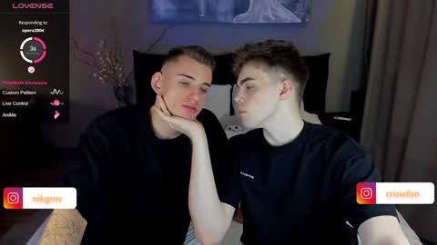 Snapshot of simonwnl chatting on 01.09.25 Simon online show from 01.09.25