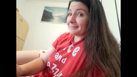 Snapshot of simpledi chatting on 11.01.25 simpledi online show from 11.01.25