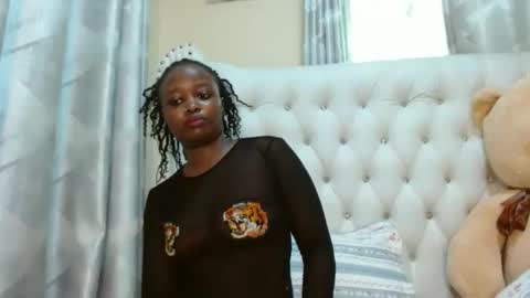 Snapshot of simply_eve1 chatting on 11.21.25 simply_eve1 online show from 11.21.25