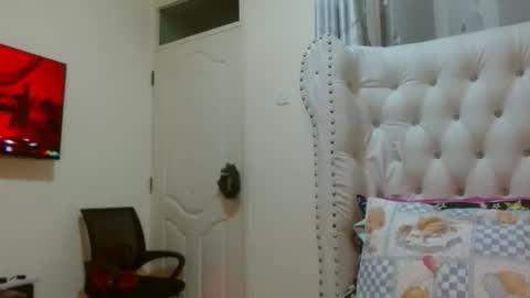 simply_eve1 online show from 02.13.26