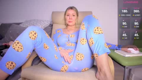 A present for me  online show from 01.13.25