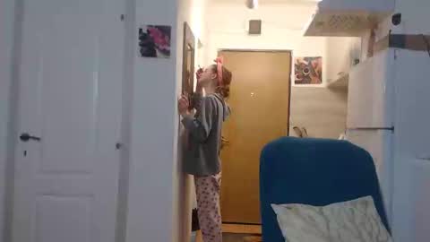 Snapshot of simyhvn chatting on 02.25.25 simyhvn online show from 02.25.25