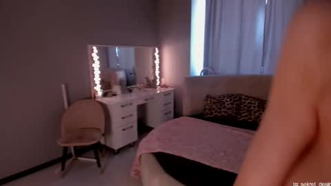 Naomi online show from 04.07.26