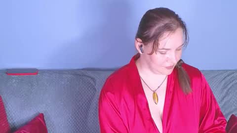 Snapshot of sinful_helena chatting on 06.01.26 sinful_helena online show from 06.01.26